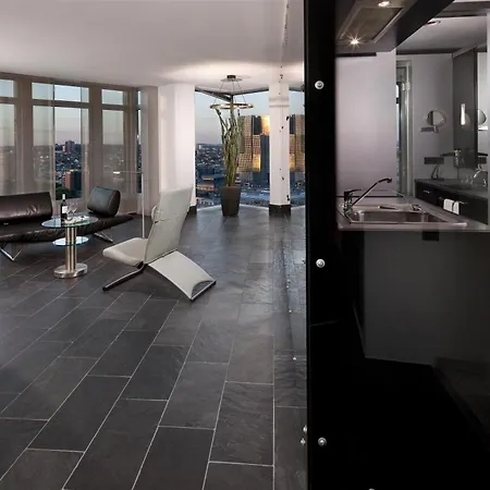 酒店 Innside By Melia Frankfurt Eurotheum 4*