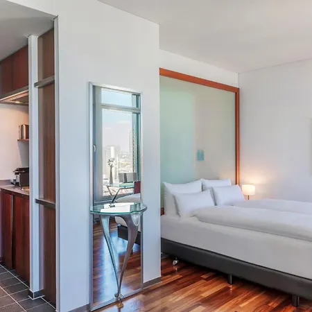 酒店 Innside By Melia Frankfurt Eurotheum 美因河畔法兰克福