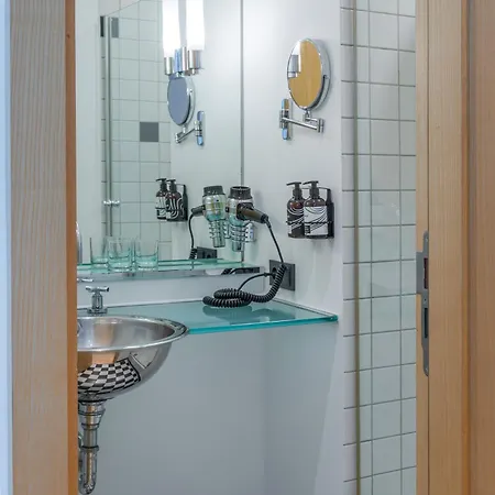 酒店 Innside By Melia Frankfurt Eurotheum 美因河畔法兰克福