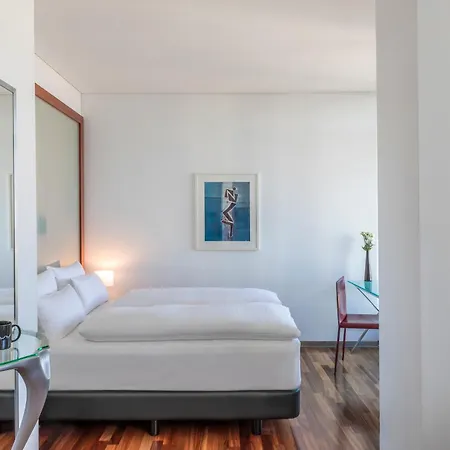 ホテル Innside By Melia Frankfurt Eurotheum