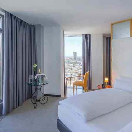 فندق Innside By Melia Frankfurt Eurotheum فرانكفورت
