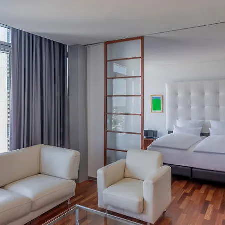 Innside By Melia Frankfurt Eurotheum ホテル フランクフルト