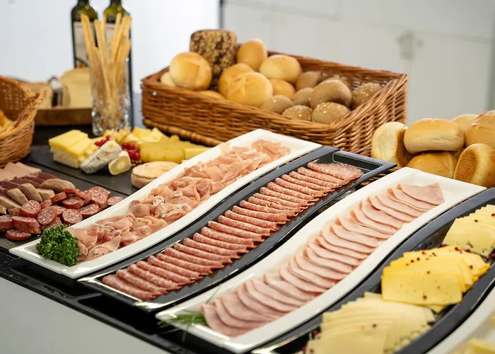 Отель Innside By Melia Frankfurt Eurotheum