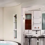 Innside By Melia Frankfurt Eurotheum Hotel