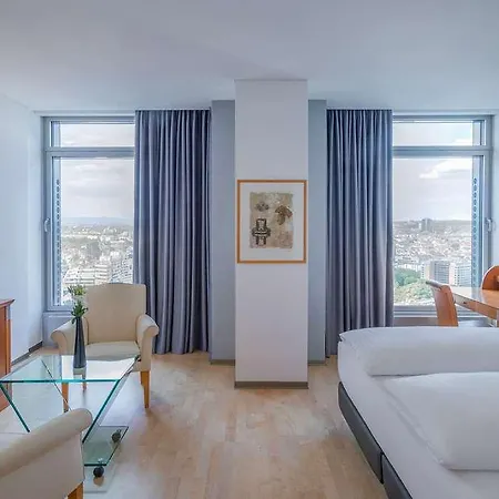 מלון Innside By Melia Frankfurt Eurotheum 4*