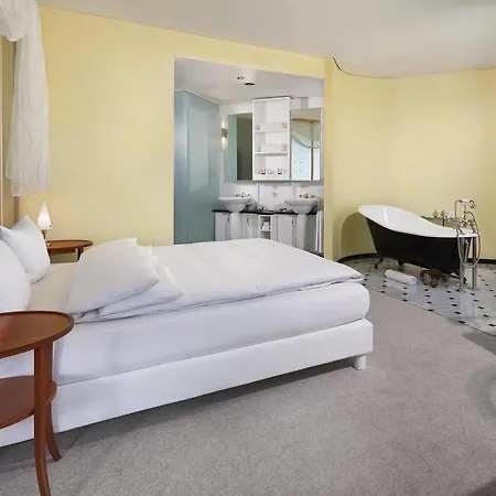 Innside By Melia Frankfurt Eurotheum מלון פרנקפורט