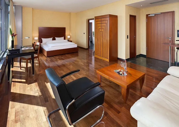 Отель Innside By Melia Frankfurt Eurotheum