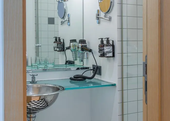 Отель Innside By Melia Frankfurt Eurotheum Франкфурт-на-Майне