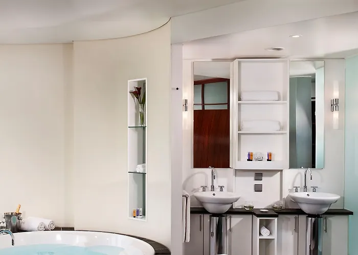 Innside By Melia Frankfurt Eurotheum Hotel